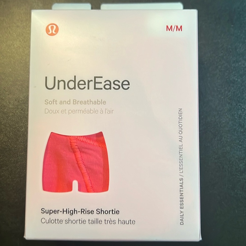 Lululemon UnderEase Super High Rise Shortie